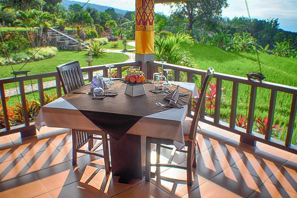 Puri Mangga Sea View Resort And Spa Lovina Dış mekan fotoğraf