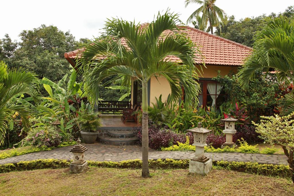 Puri Mangga Sea View Resort And Spa Lovina Dış mekan fotoğraf
